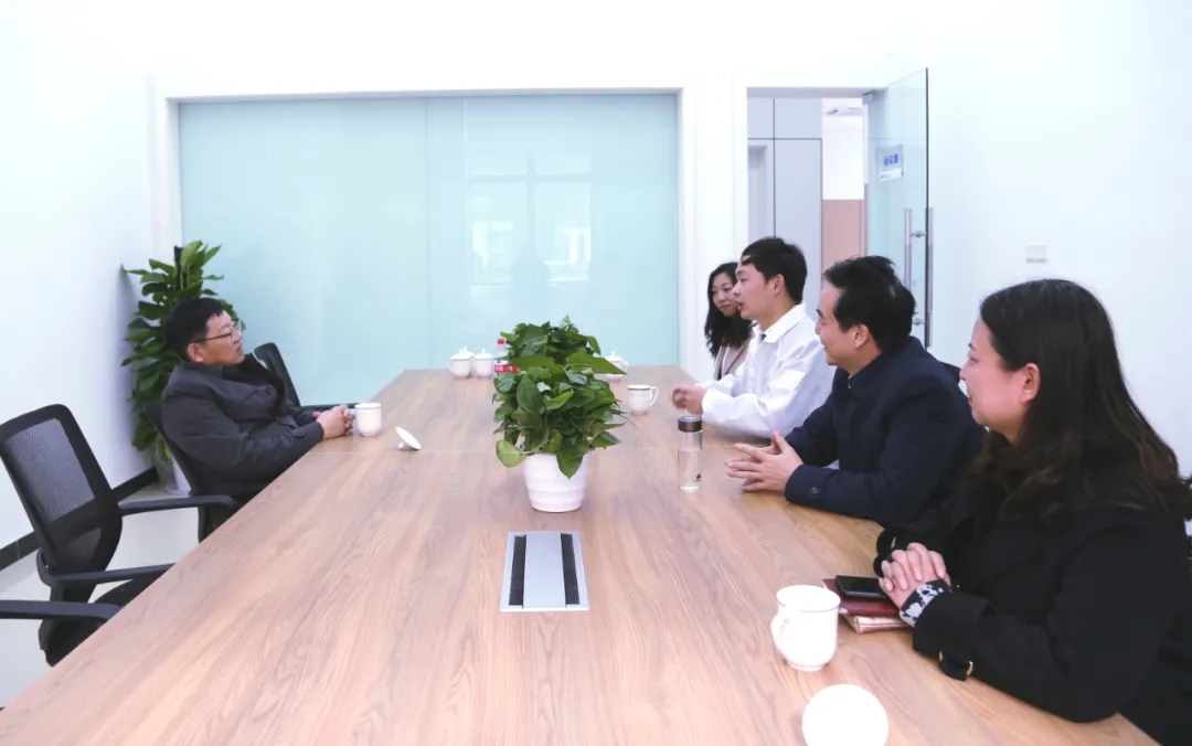 万利国际资源-官网_【万利国际Portfolio】罗群调研&ldquo;麒麟刀&rdquo;项目运营情形-公司新闻